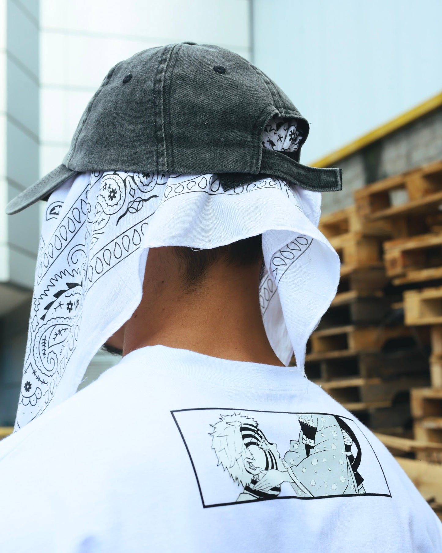 Camiseta Oversized Blanca Kimetsu No Yaiba Akaza