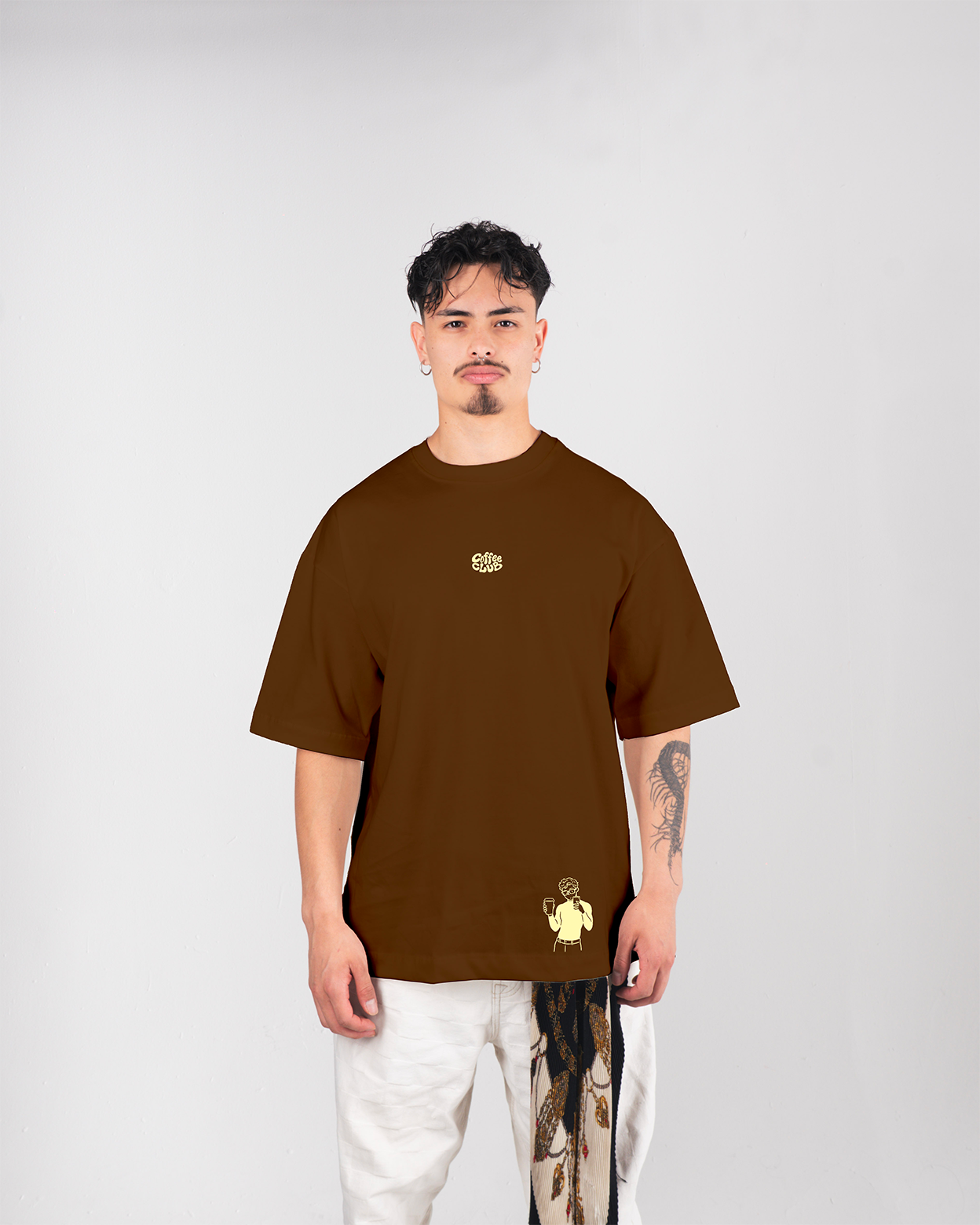 Camiseta Oversized Marron Coffee Club