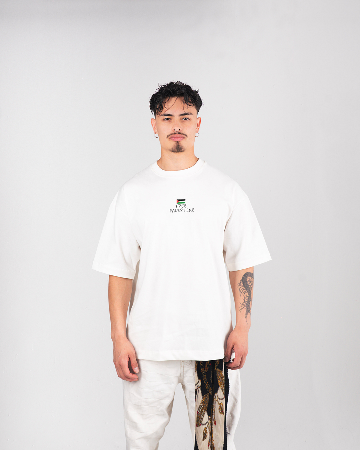 Camiseta Oversized Blanca/marfil FREE PALESTINE