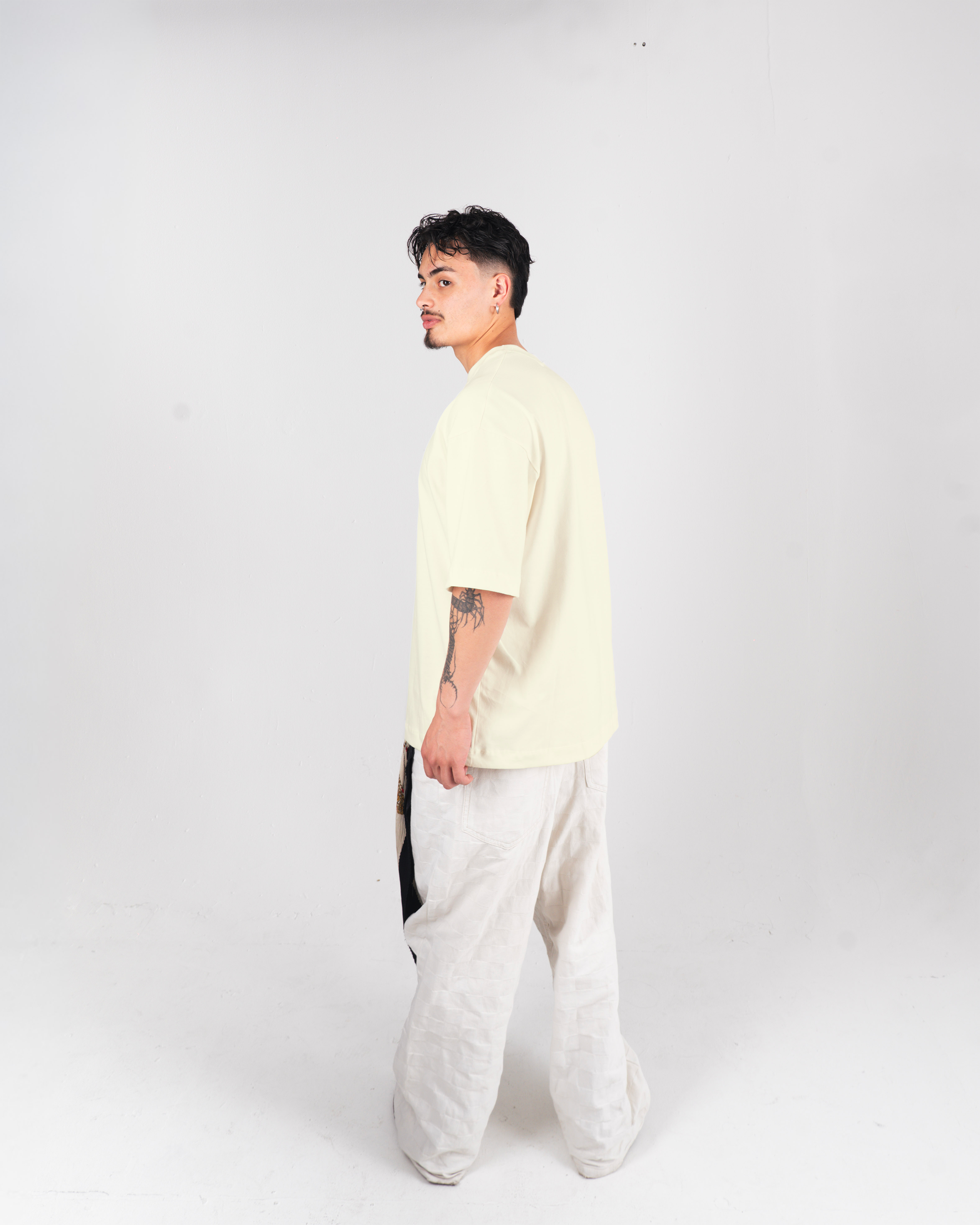 Camiseta Oversized One Piece Luffy Crema